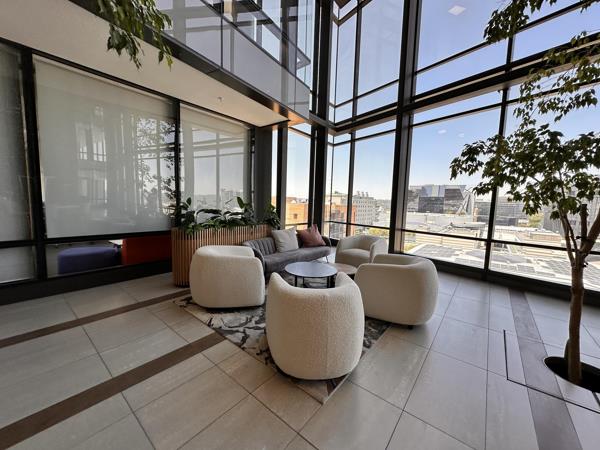 978  m² Commercial space