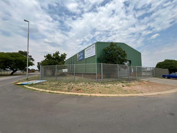 1 000  m² Industrial space