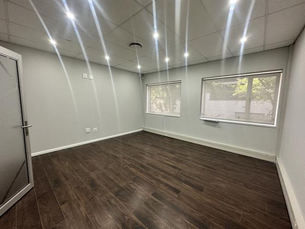 242  m² Commercial space