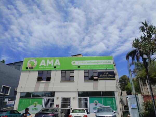 65  m² Commercial space