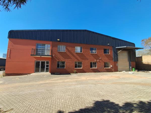 1 610  m² Industrial space
