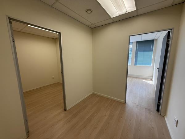 64  m² Commercial space