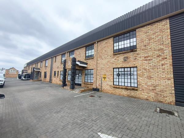 734  m² Industrial space