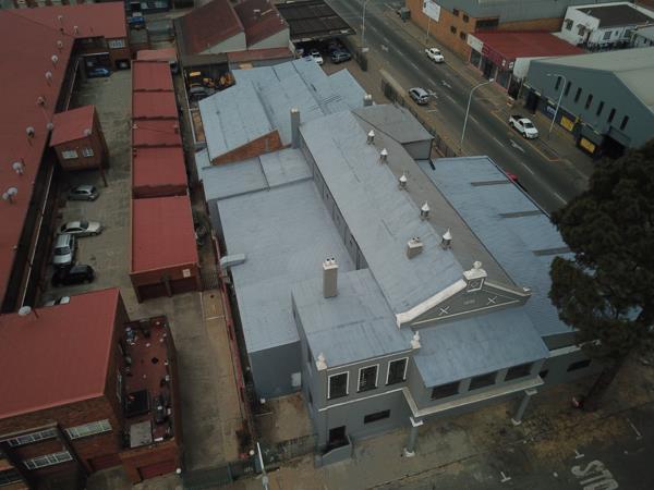 2 100  m² Industrial space