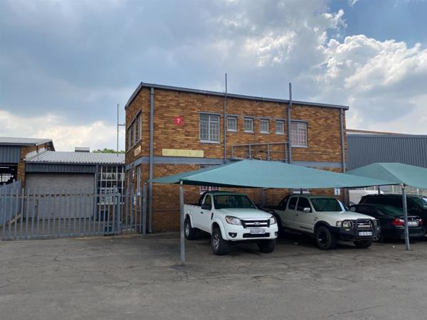 443  m² Industrial space