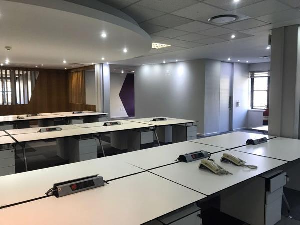 349  m² Commercial space