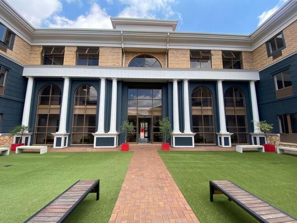 626  m² Office Space