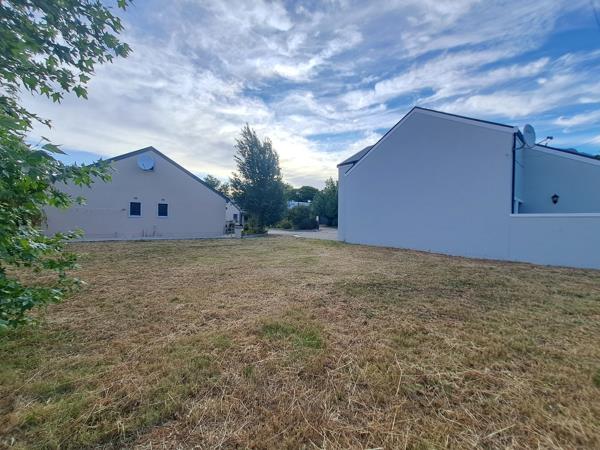 376 m² Land