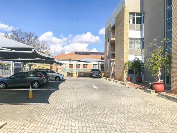 1 671  m² Commercial space