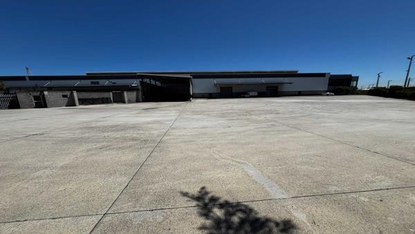 2 480  m² Industrial space