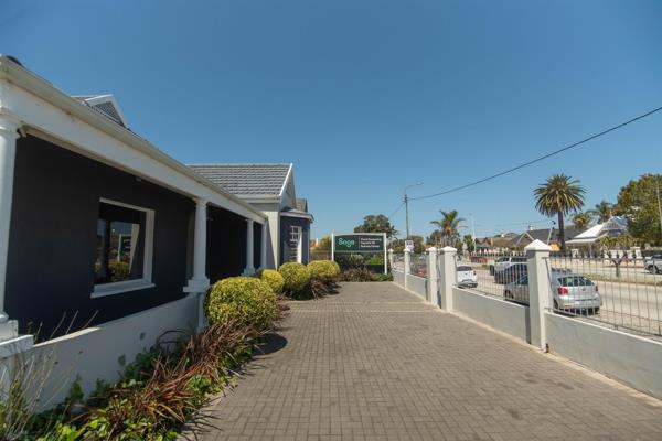 206  m² Commercial space