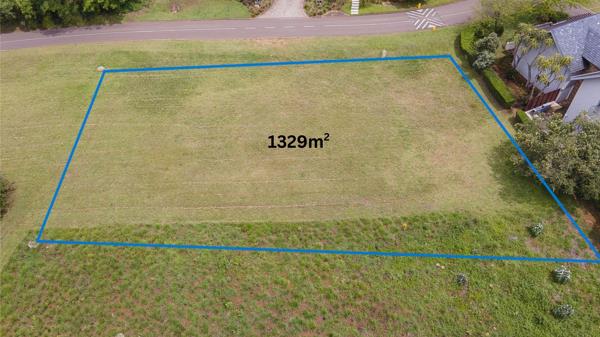 1 329 m² Land