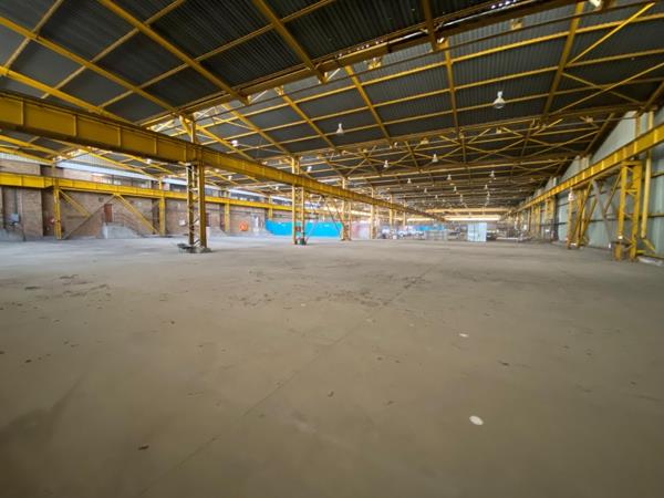 2 000  m² Industrial space