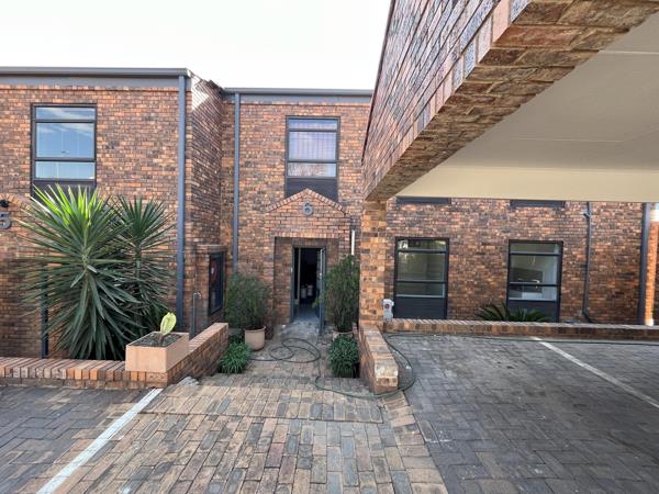 150  m² Commercial space