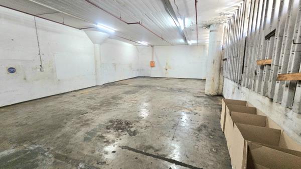 200  m² Commercial space