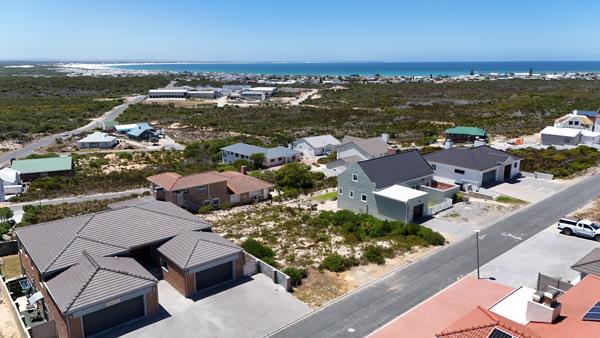 691 m² Land