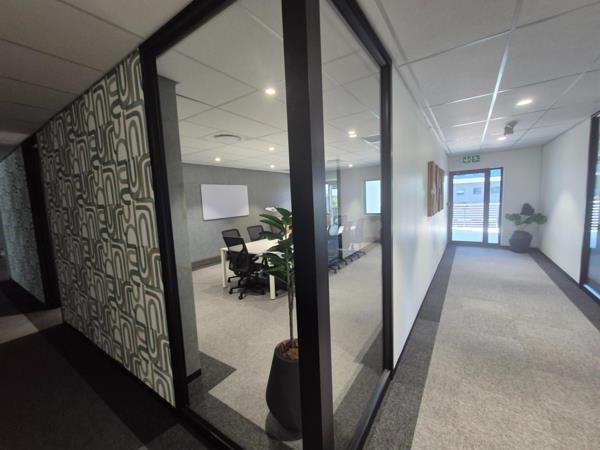 4 600  m² Office Space