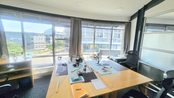 128  m² Office Space