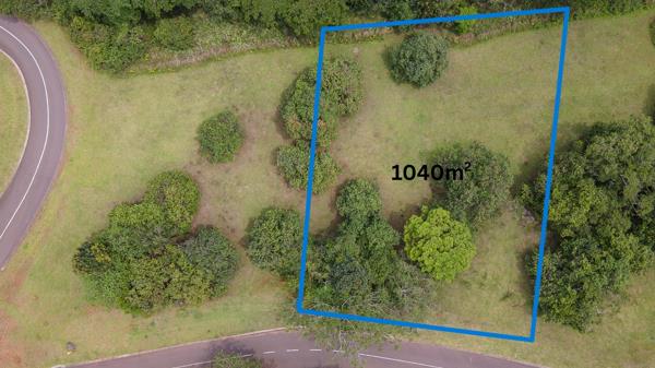 1 040 m² Land