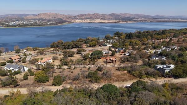 715 m² Land