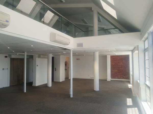 300  m² Office Space