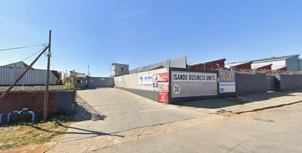 63  m² Commercial space