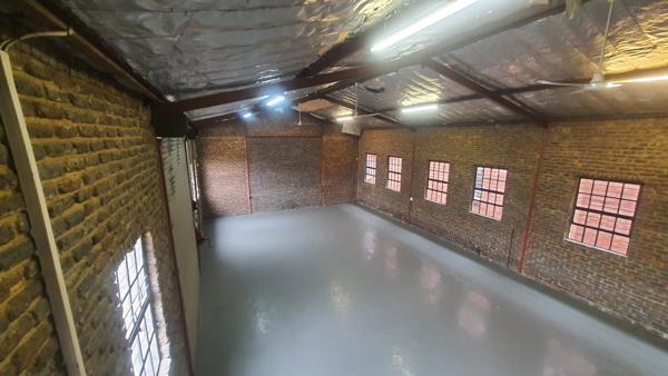 243  m² Commercial space