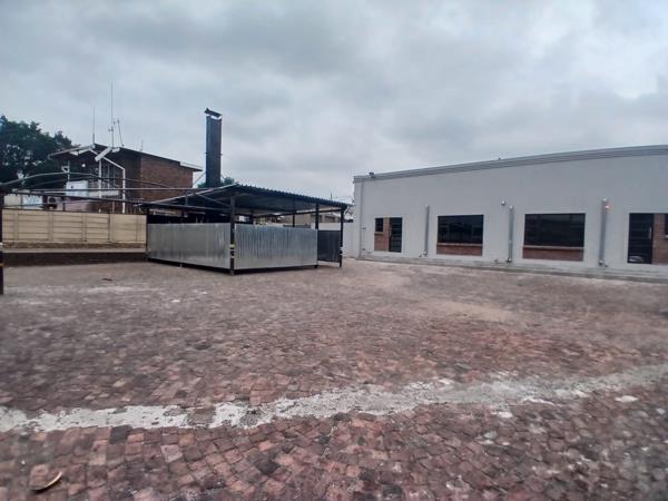 296  m² Commercial space