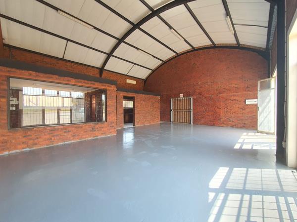 135  m² Commercial space