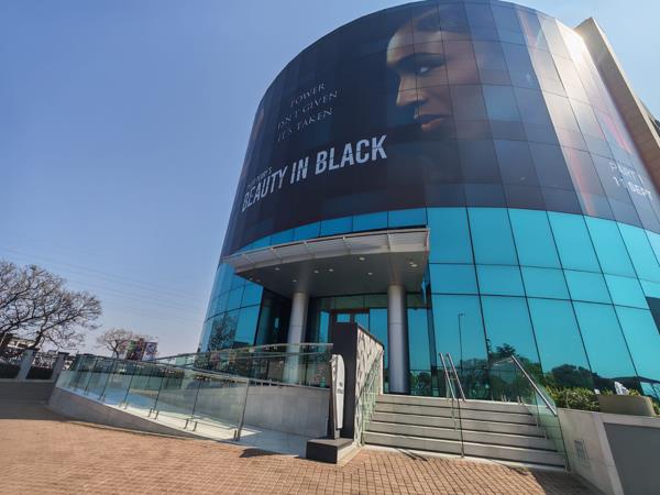 58  m² Commercial space