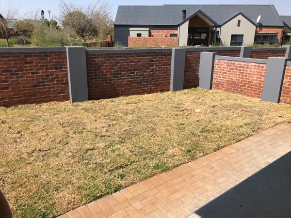 3 Bedroom Simplex to rent in De Land Estate | RR4539878 | Private Property