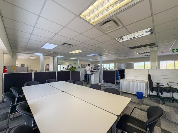 338  m² Commercial space