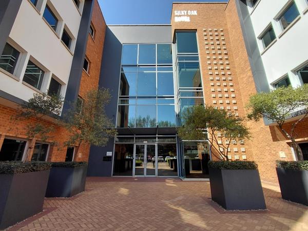 527  m² Commercial space