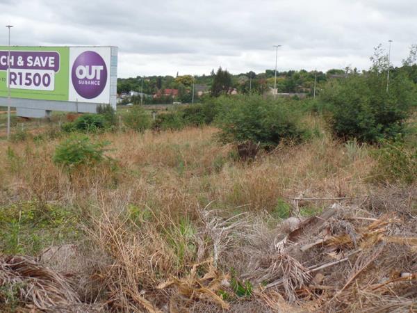 1 500 m² Land