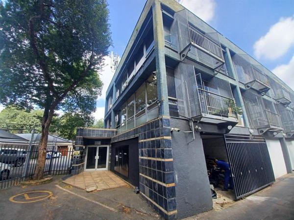 310  m² Commercial space