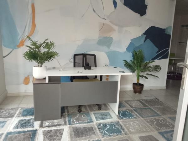 180  m² Office Space