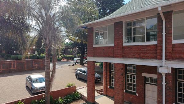 528  m² Commercial space