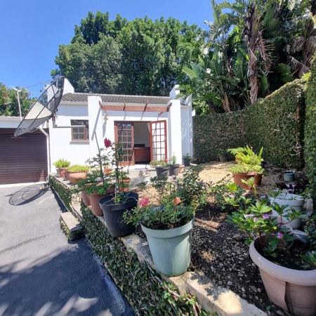 1 Bedroom Garden Cottage