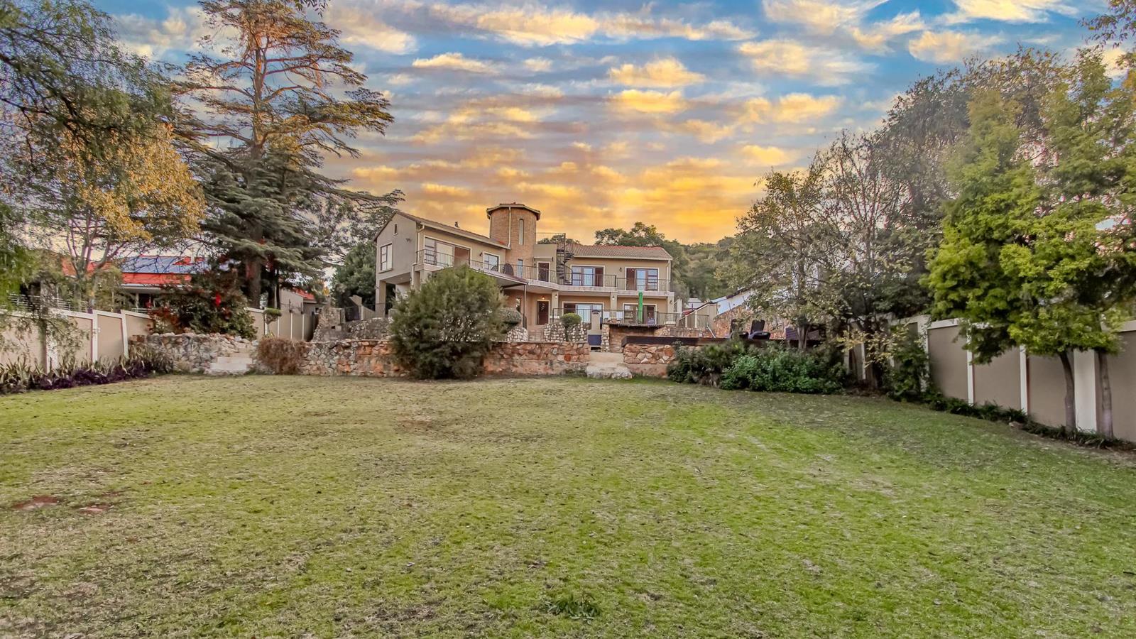 6 Bedroom House in Northcliff