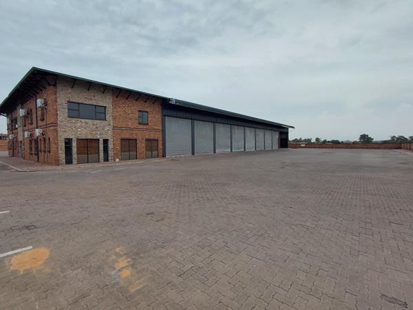 1 950  m² Industrial space