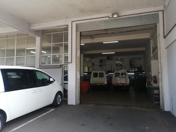 353  m² Industrial space