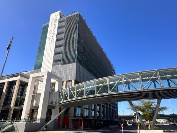 561  m² Commercial space