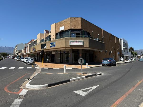 1 700 m² Commercial space