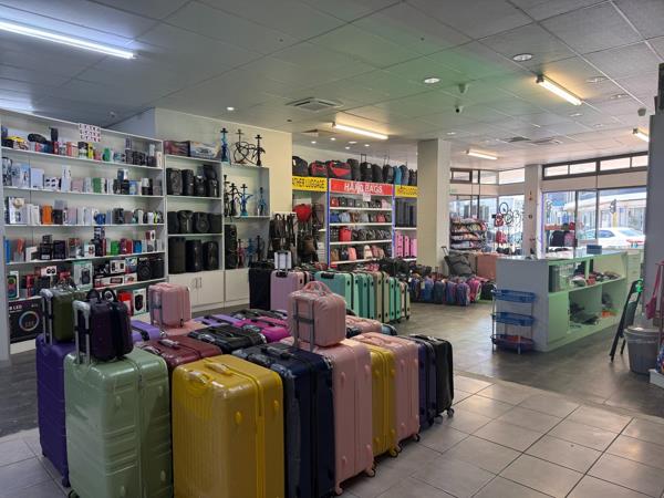 320  m² Retail Space