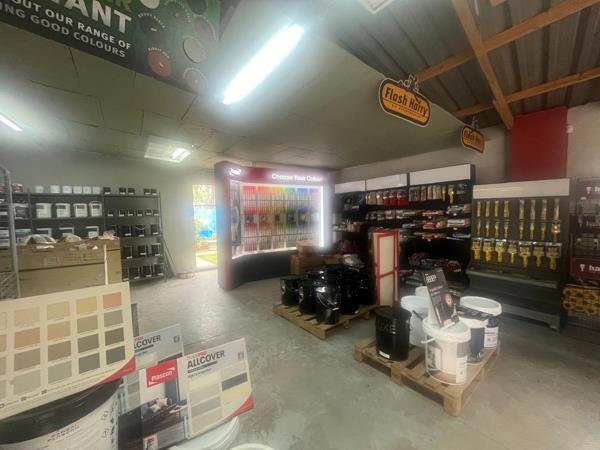 280  m² Commercial space