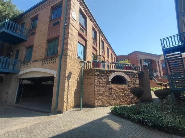 322  m² Office Space