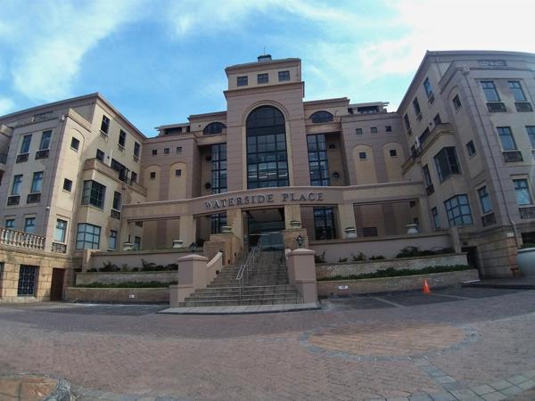 213  m² Office Space