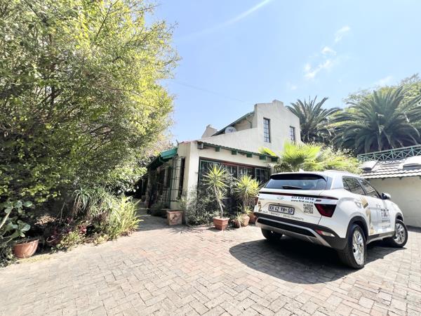 6 Bedroom House
