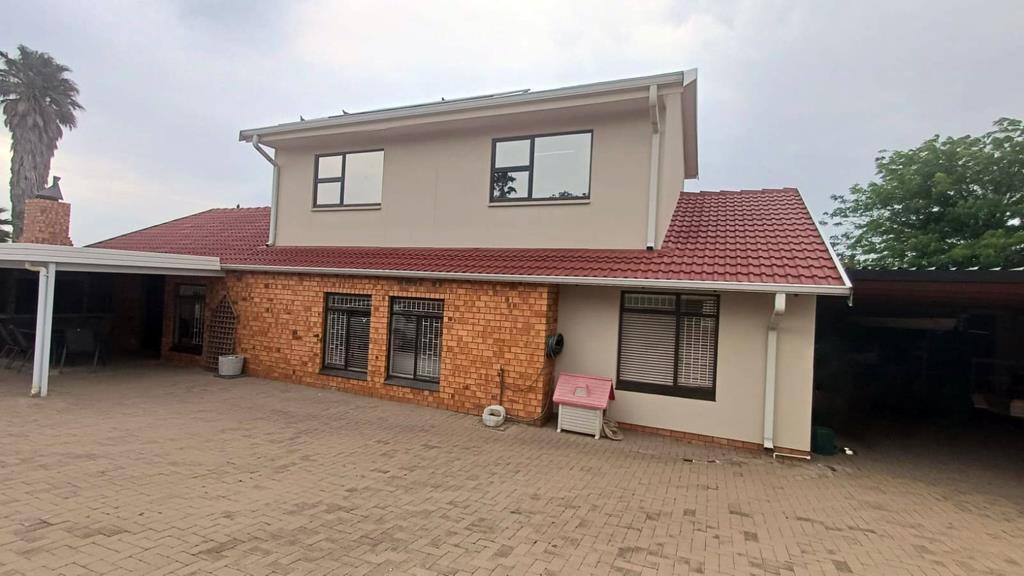 5 Bedroom House