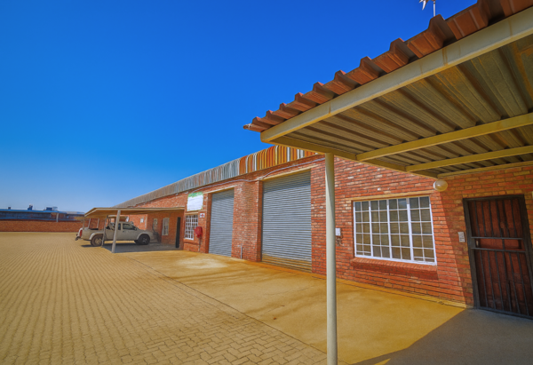 350  m² Commercial space